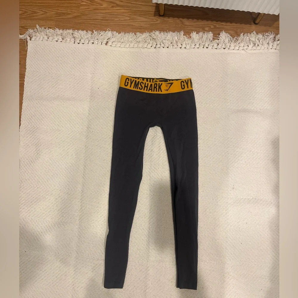 Gymshark Seamless Leggings - Picture 3 of 3